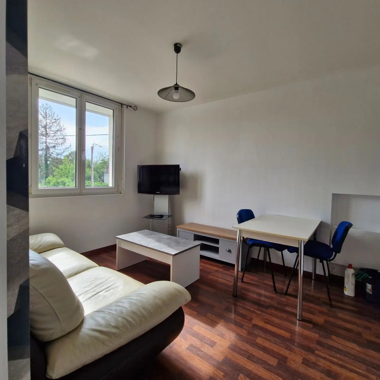 Appartement à louer, 29m², Nazelles-Négron