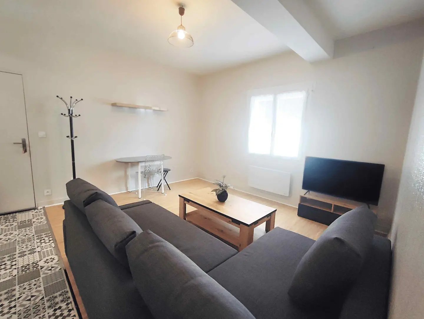 Appartement à louer, 39m², Saint-Denis-de-l'Hôtel