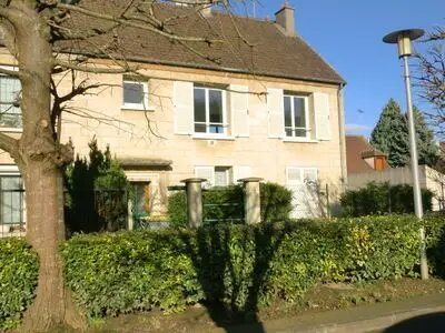 Appartement à louer, 85m², Saint-Maximin