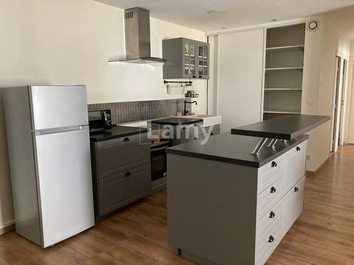 Appartement à louer, 74m², Oullins