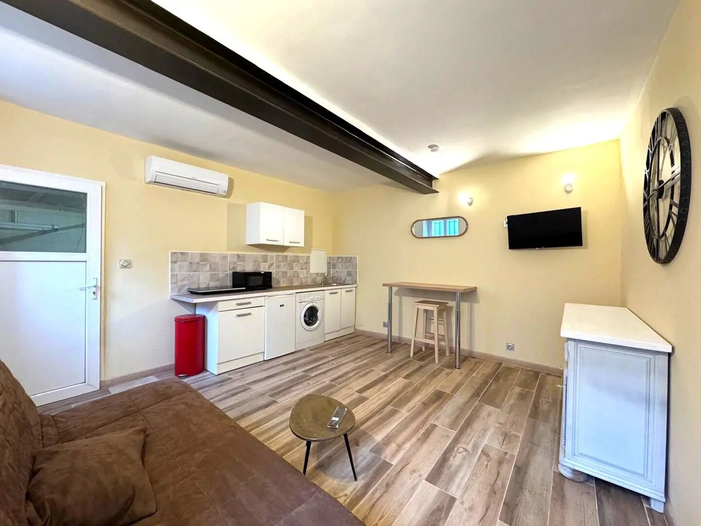 Appartement à louer, 25m², Sénas