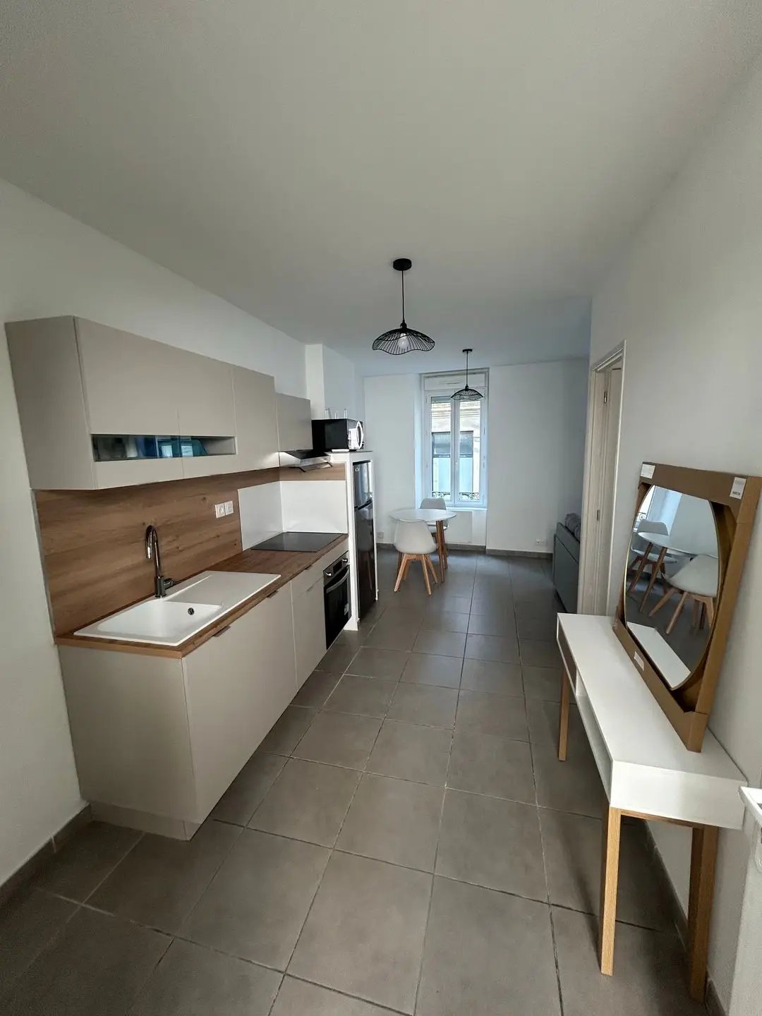 Appartement à louer, 32m², Nîmes