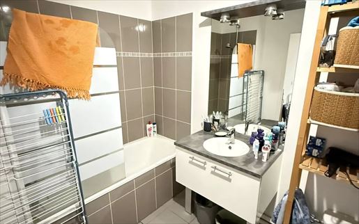 Advert pic 0