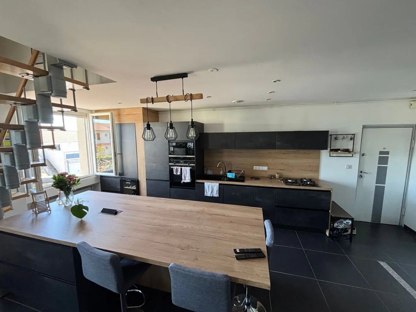 Appartement à vendre, 90m², Saint-Genest-Lerpt