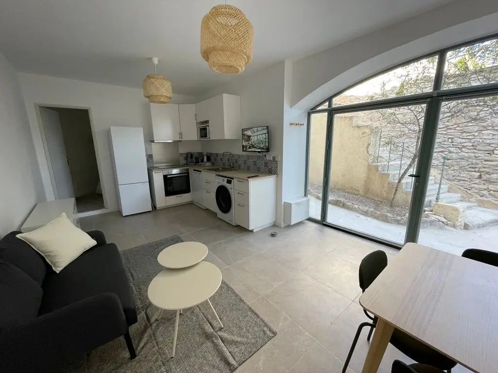Appartement à louer, 30m², Nîmes