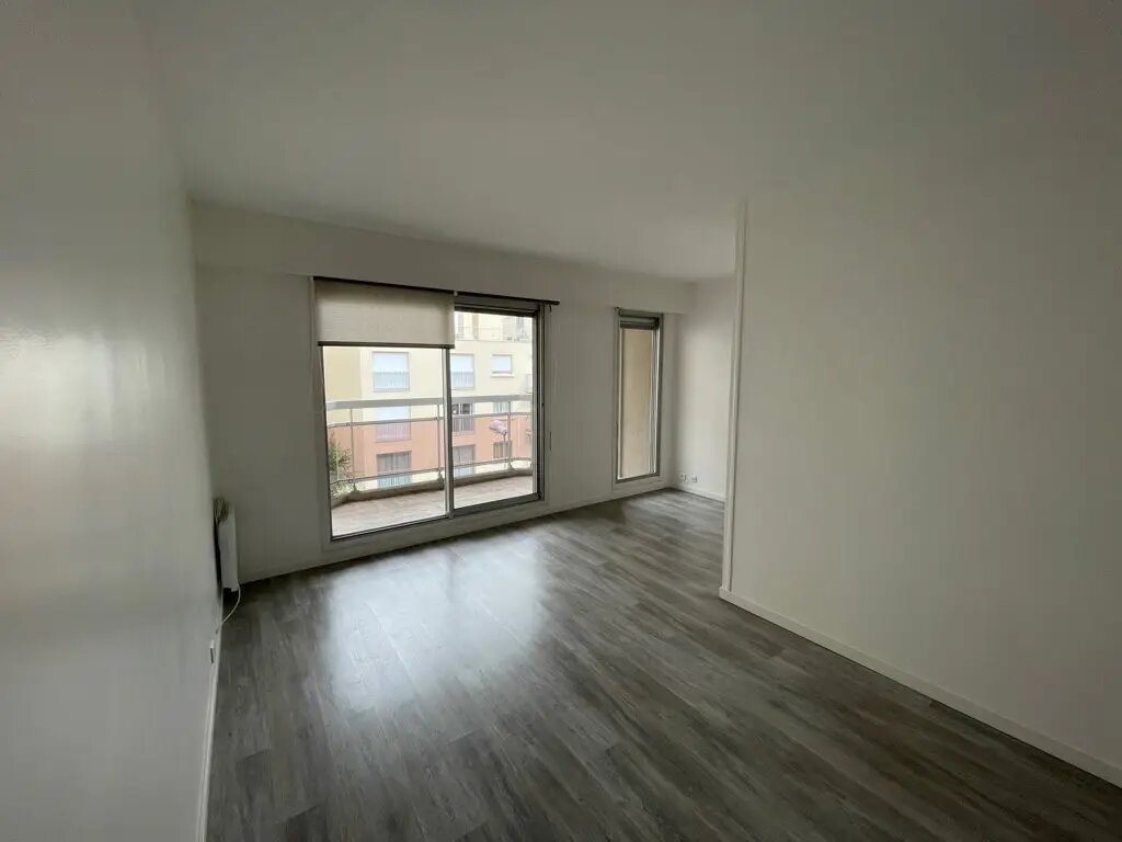 Appartement à louer, 42m², Courbevoie
