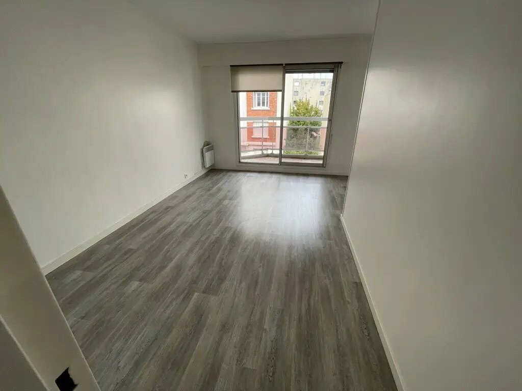 Appartement à louer, 42m², Courbevoie