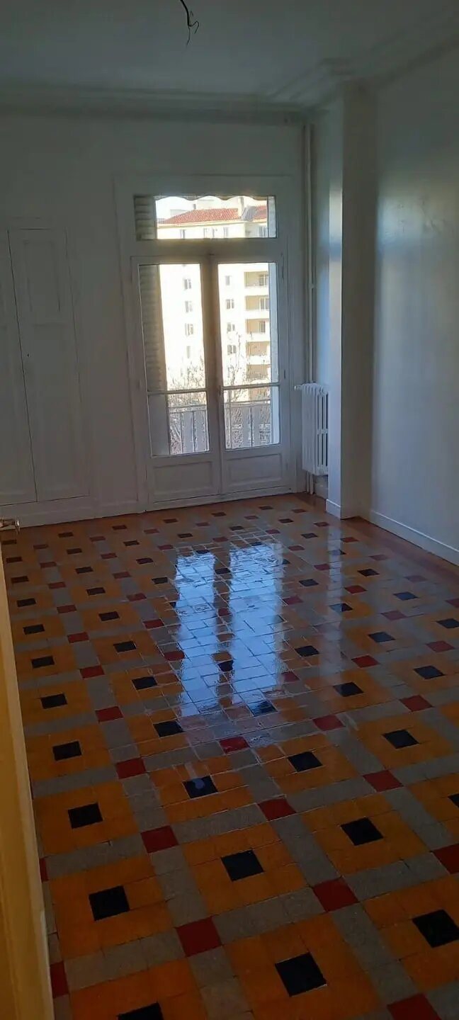 Appartement à louer, 50m², Toulon
