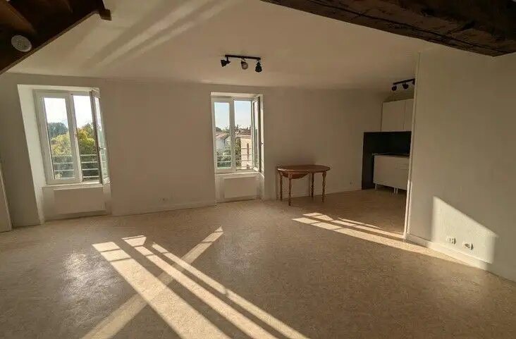 Appartement à louer, 78m², Pamproux