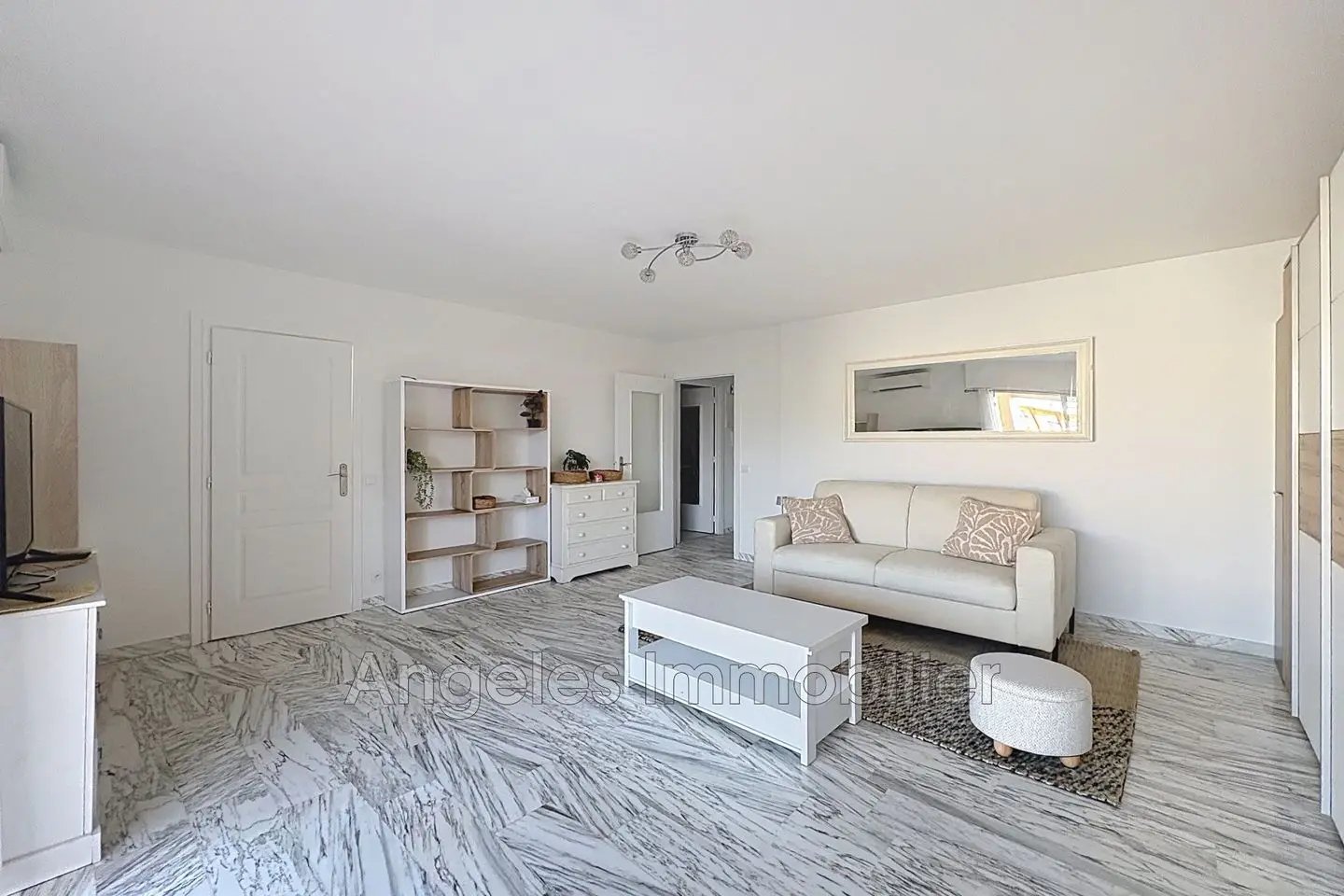Appartement à louer, 35m², Antibes