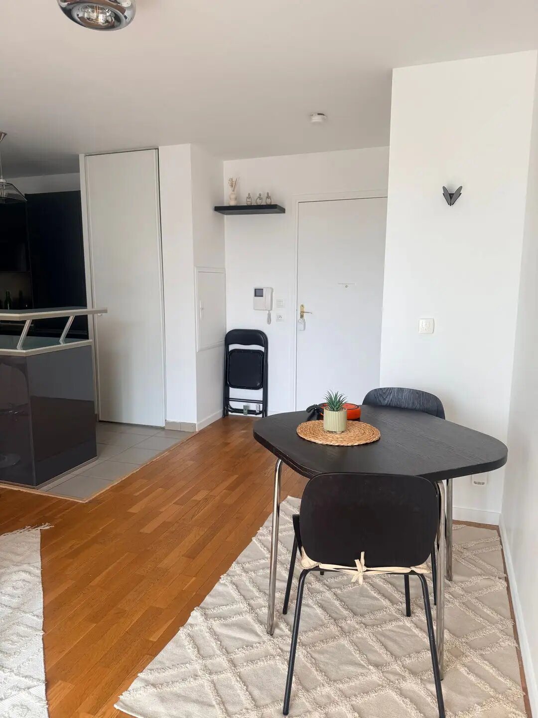 Appartement à louer, 55m², Suresnes