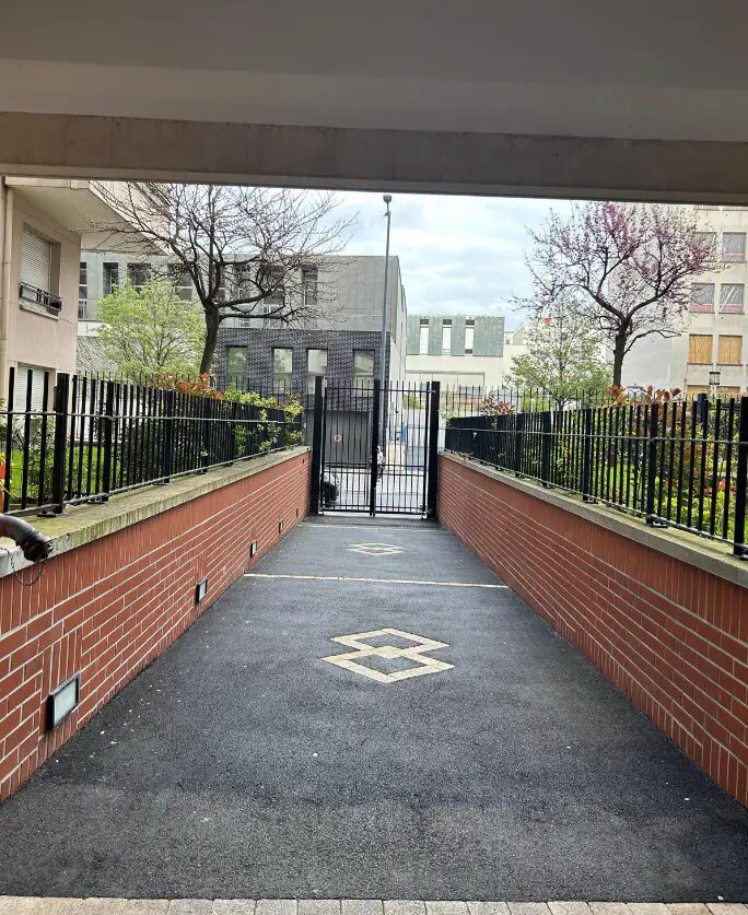 Appartement à louer, 68m², Courbevoie