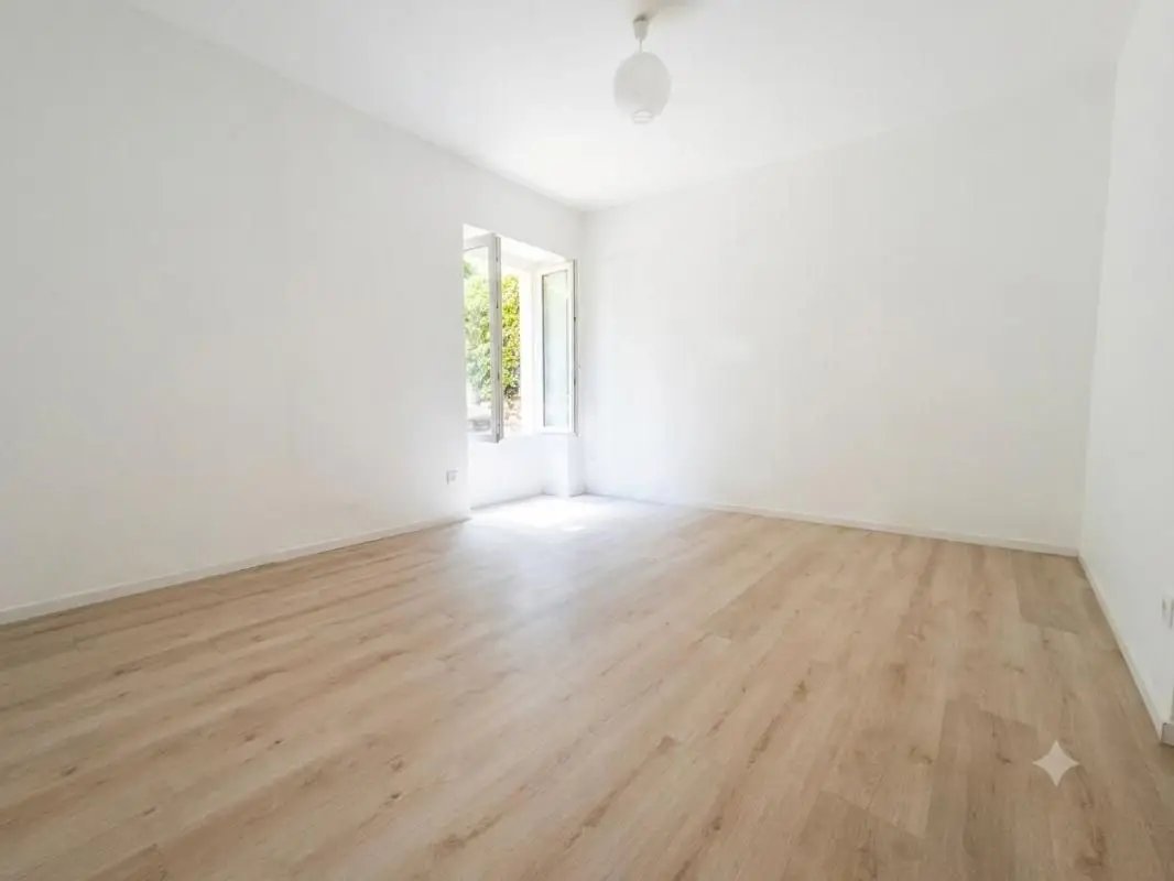 Appartement à vendre, 21m², L'Étang-la-Ville
