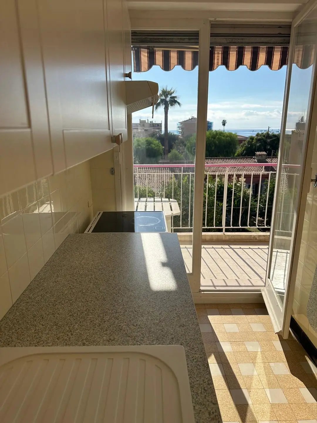 Appartement à louer, 26m², Roquebrune-Cap-Martin