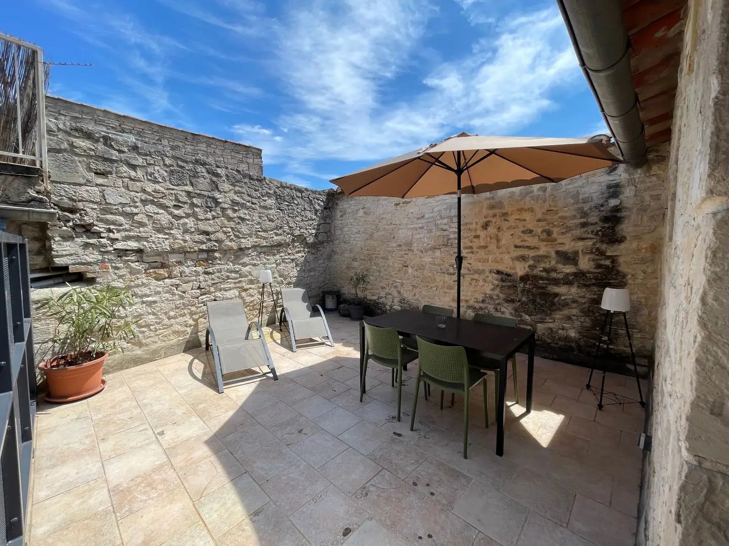 Appartement à louer, 70m², Barjac