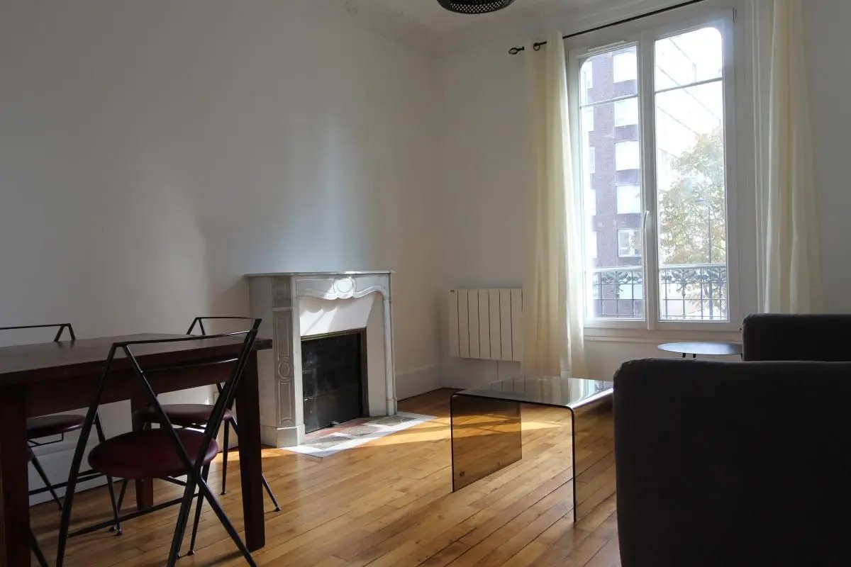 Appartement à louer, 66m², Courbevoie
