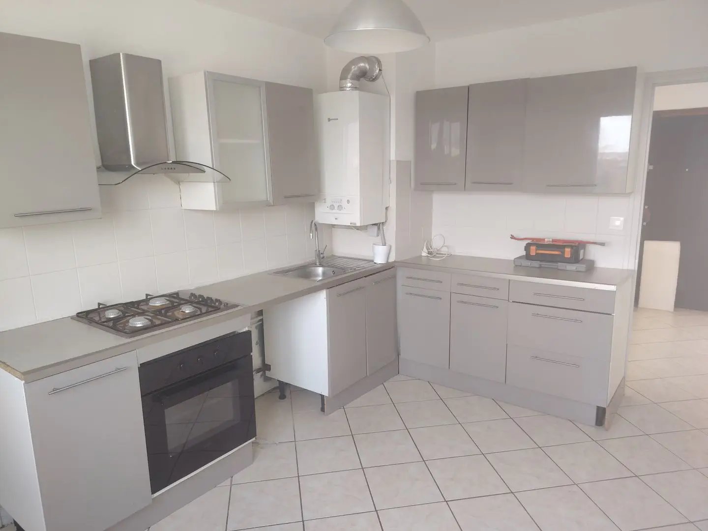 Appartement à louer, 81m², Vénissieux