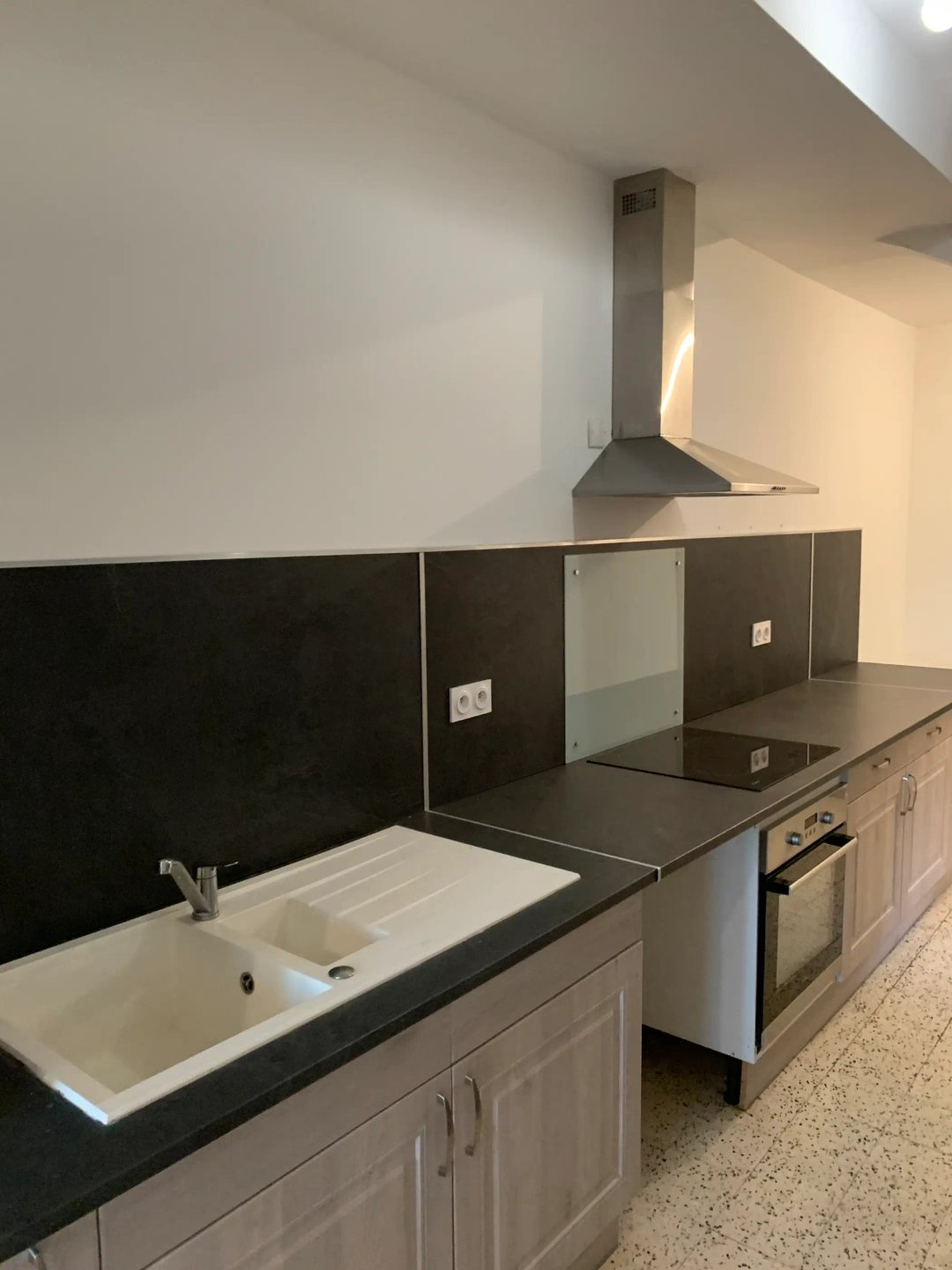 Maison à louer, 80m², Montady