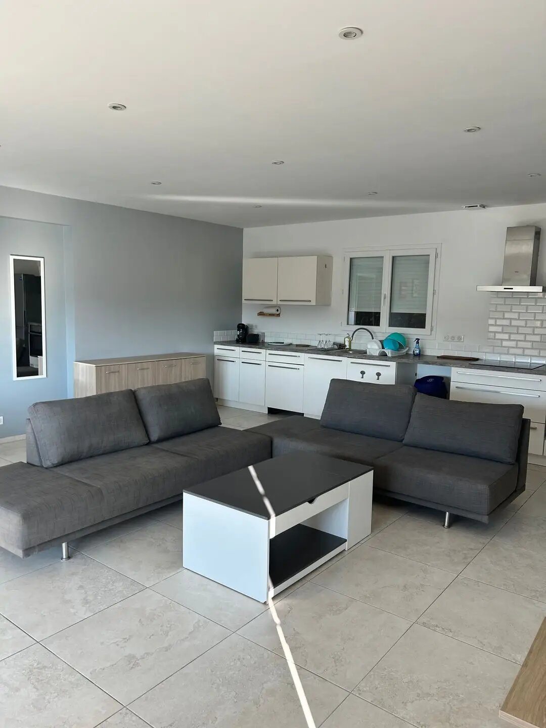 Appartement à louer, 70m², Albitreccia