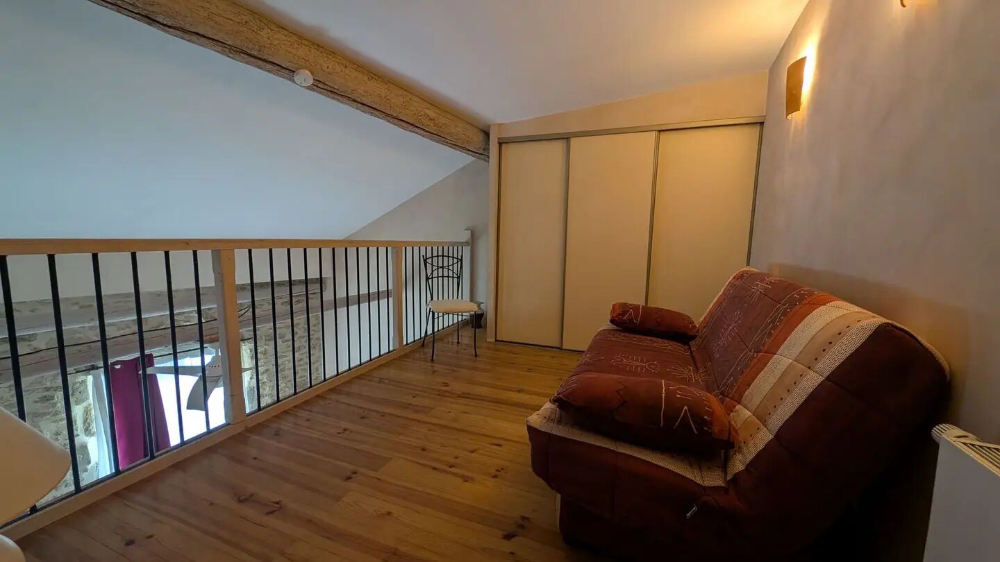 Maison à louer, 92m², Sernhac