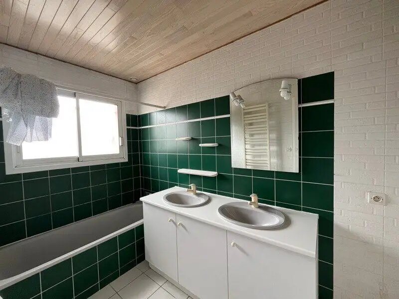 Maison à louer, 107m², Léognan