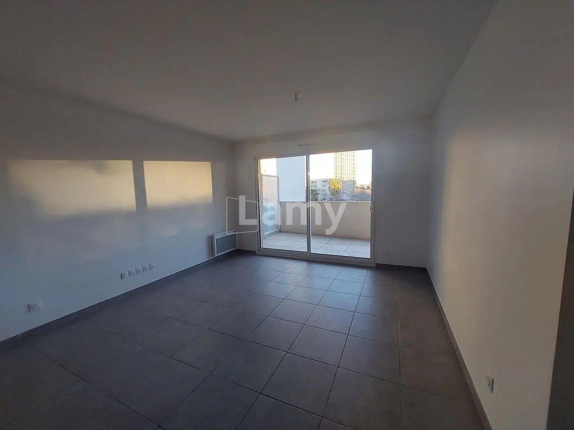 Appartement à louer, 60m², Nîmes
