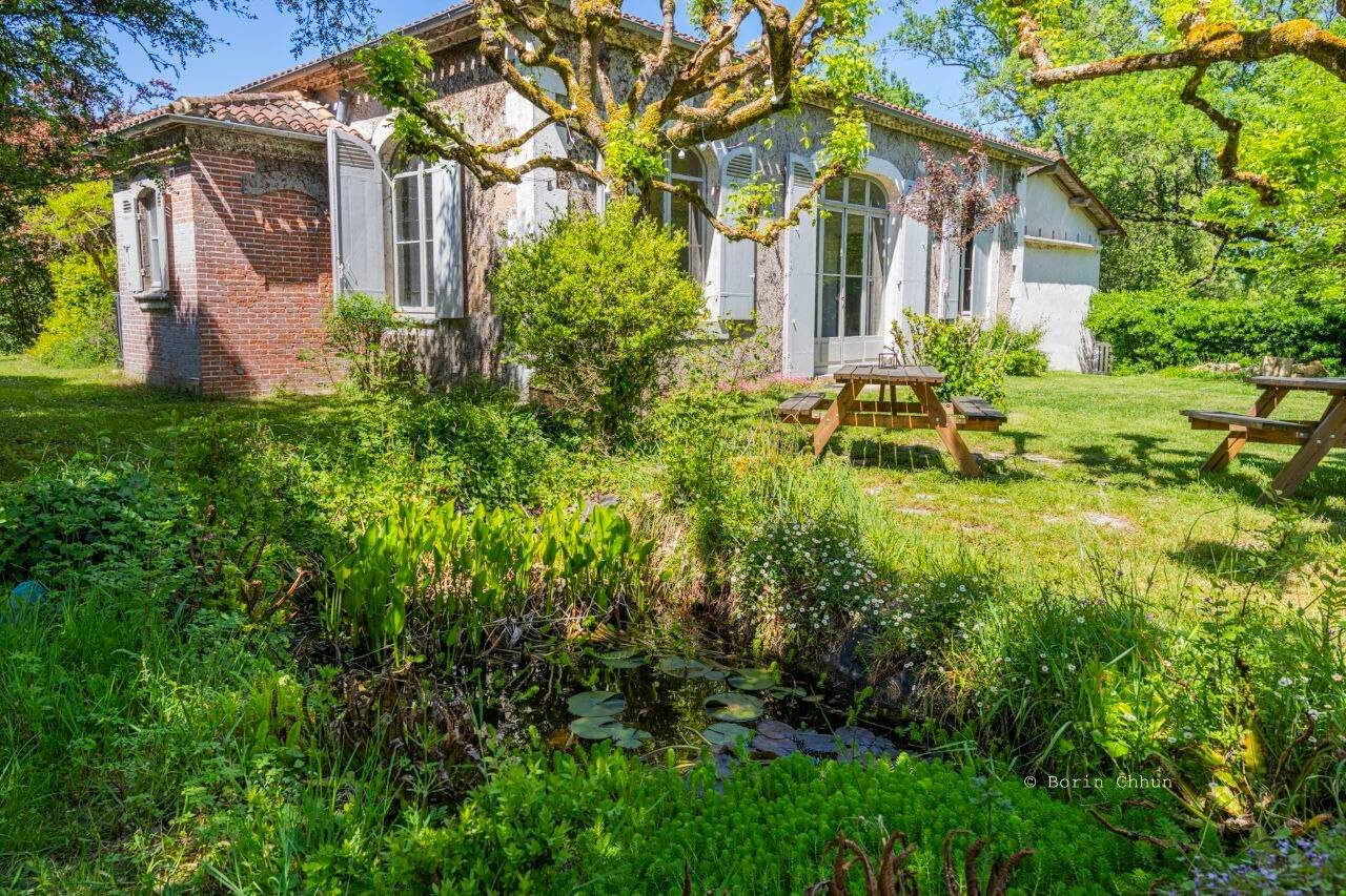 Maison à vendre, 404m², Moulin-Neuf