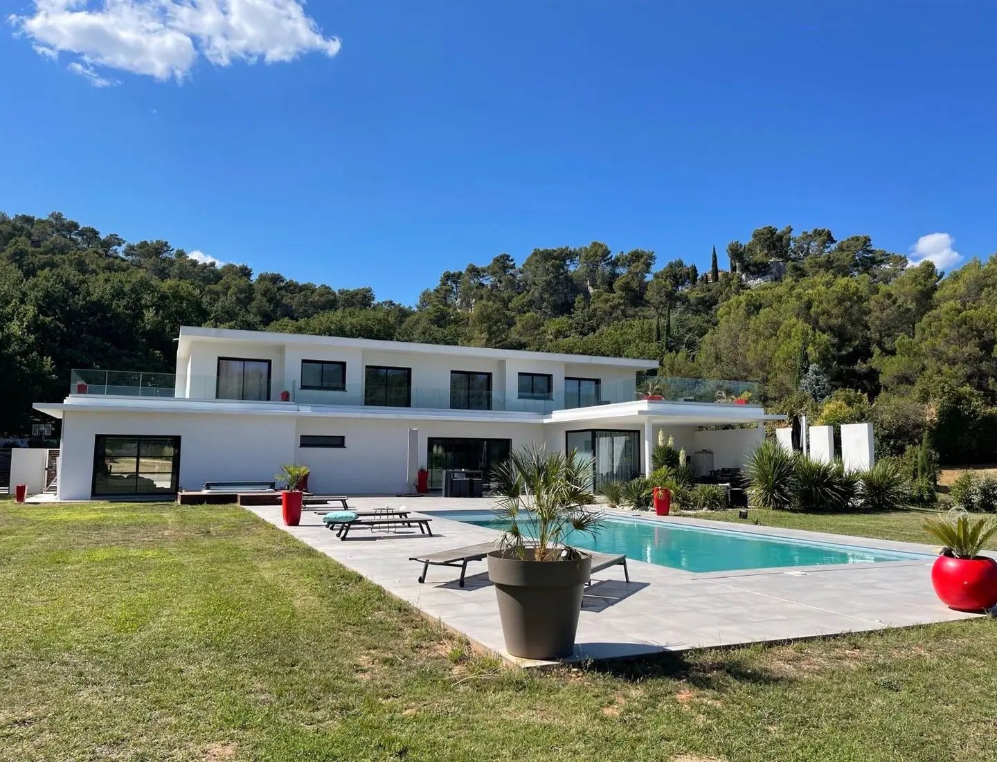 Maison à louer, 370m², Meyreuil