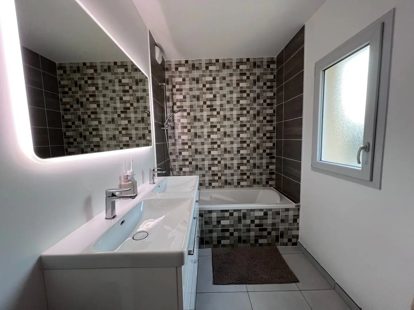 Maison à vendre, 90m², L'Isle-d'Abeau