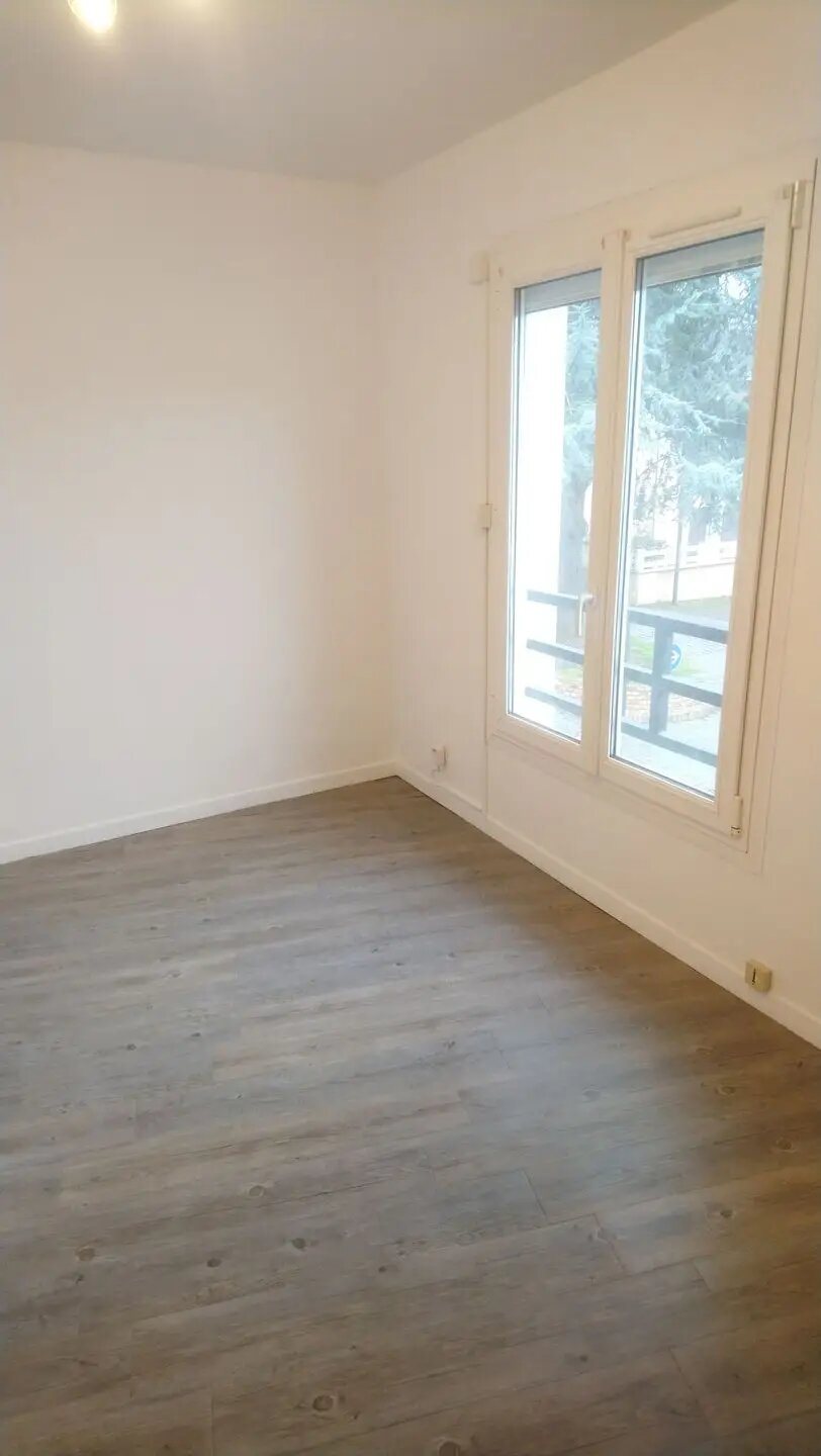 Appartement à louer, 25m², Jouy-le-Moutier