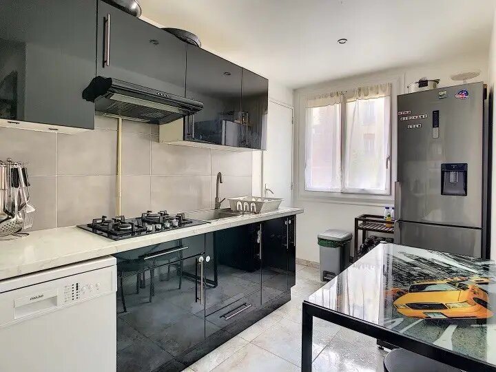 Appartement à vendre, 72m², Courbevoie