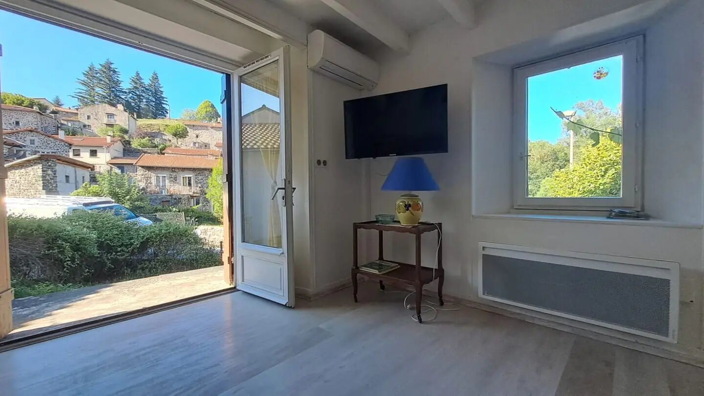 Maison à louer, 80m², Coubon