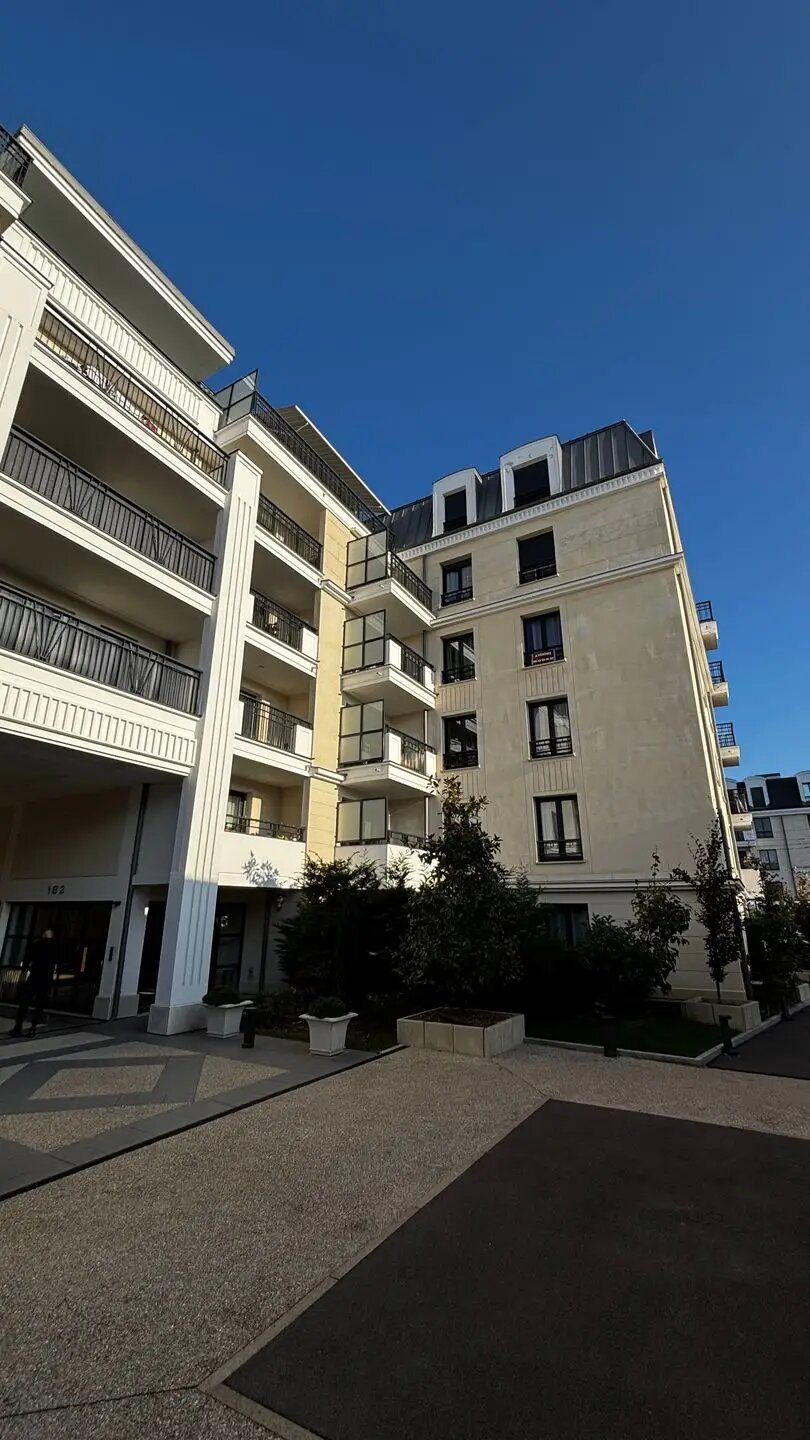 Appartement à louer, 81m², Clamart