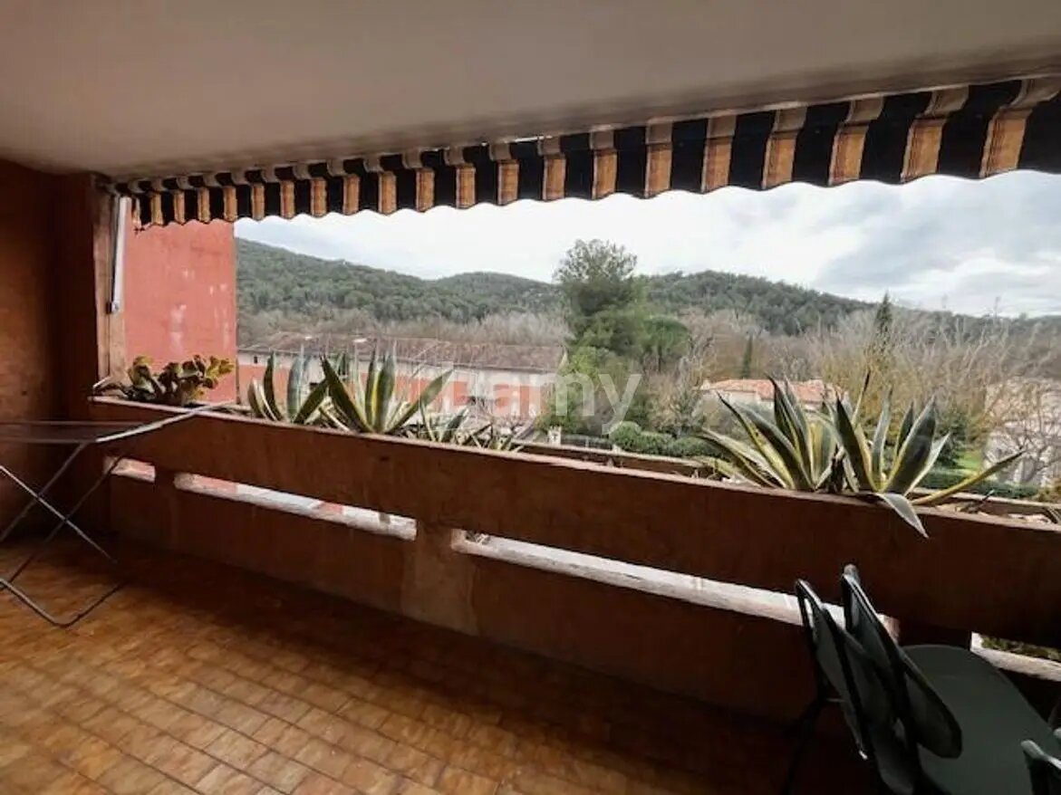 Appartement à louer, 26m², Le Tholonet