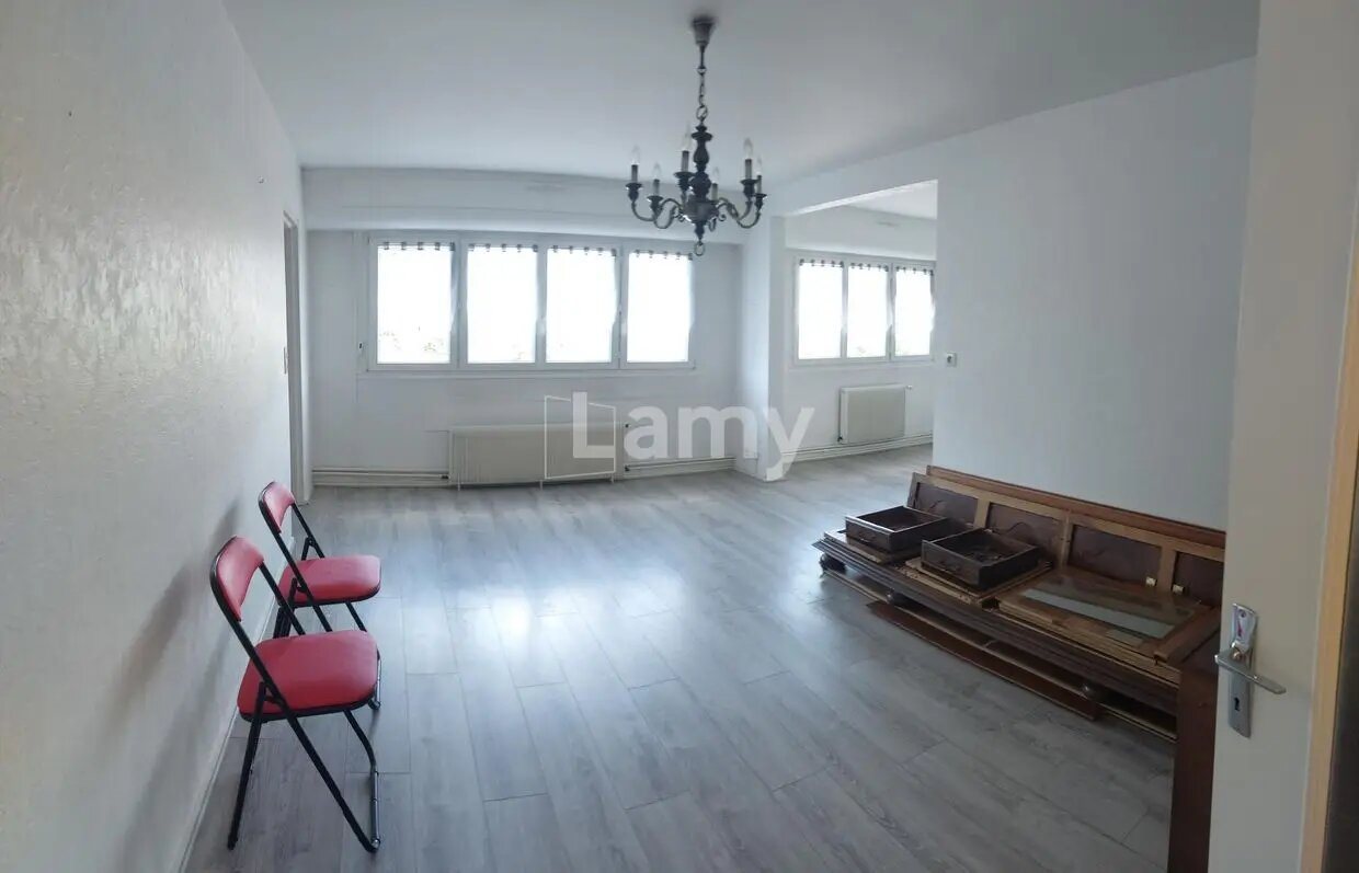 Appartement à louer, 86m², Saint-Max