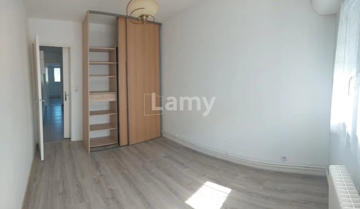 Appartement à louer, 86m², Saint-Max