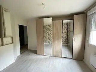 Appartement à louer, 45m², Saint-Maximin