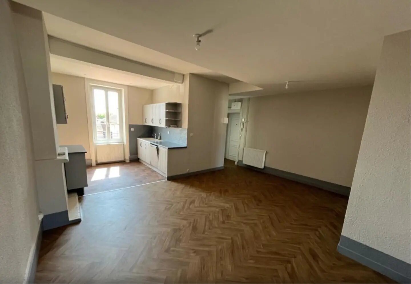 Appartement à louer, 57m², Roanne