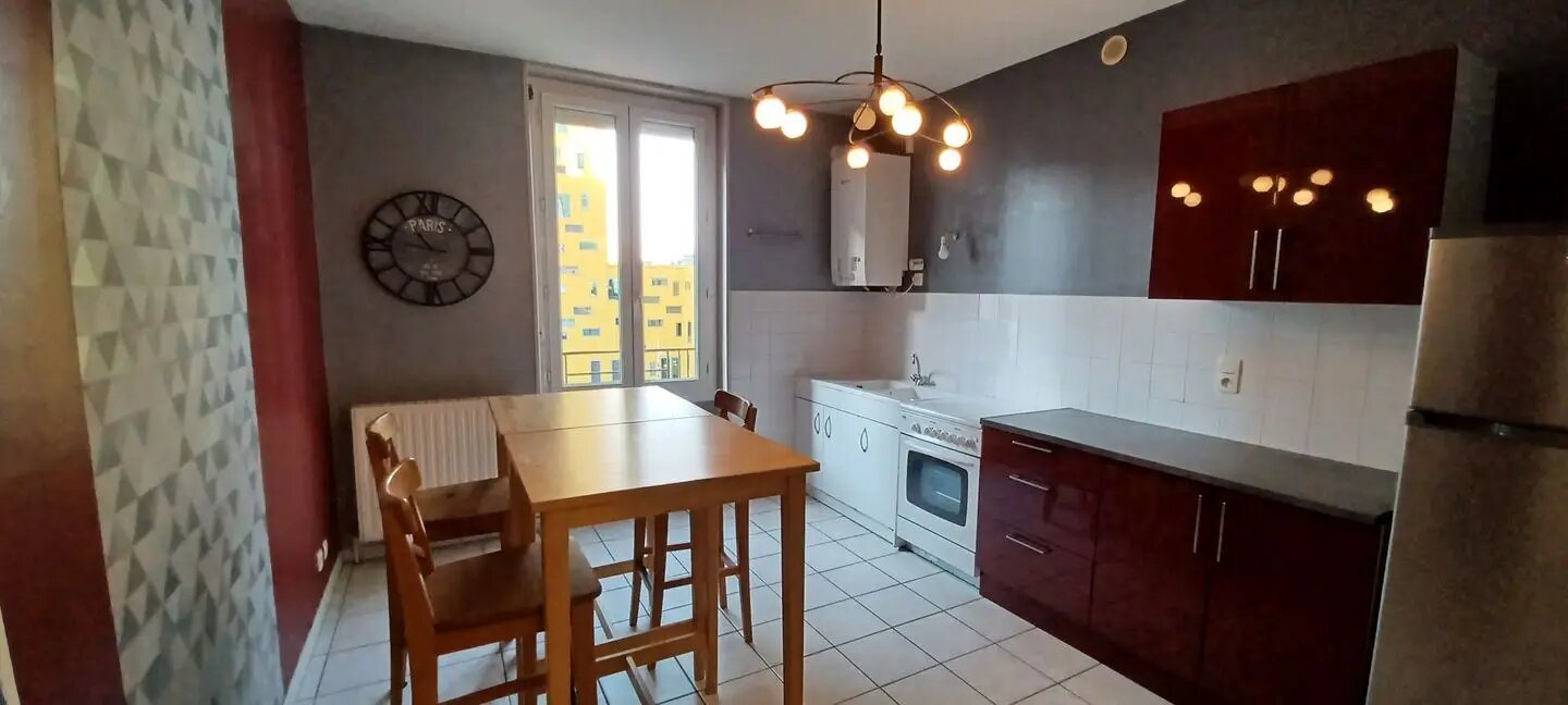 Appartement à louer, 48m², Saint-Etienne