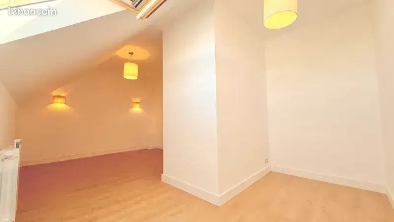 Maison à vendre, 200m², Saint-Denis-de-l'Hôtel