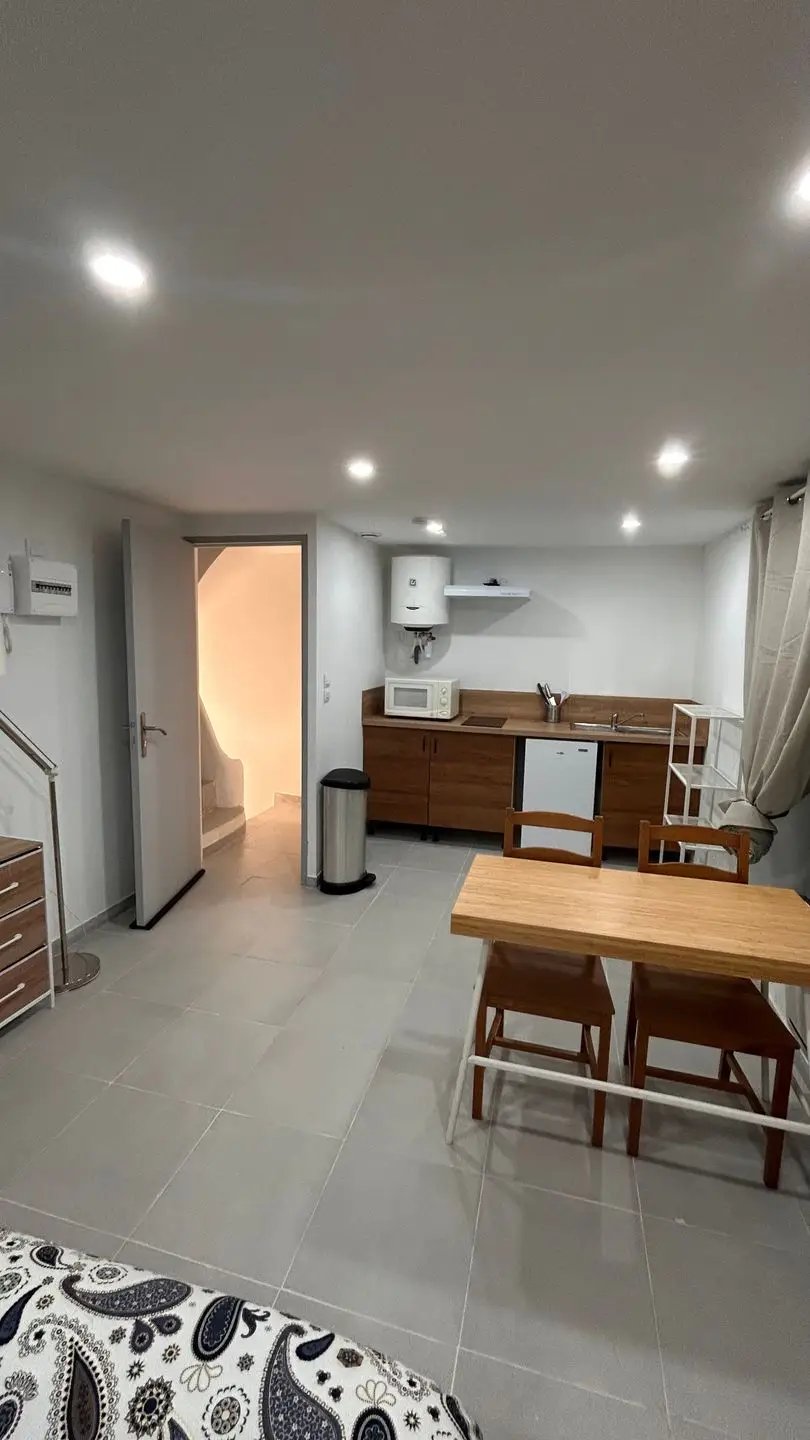 Appartement à louer, 18m², Béziers