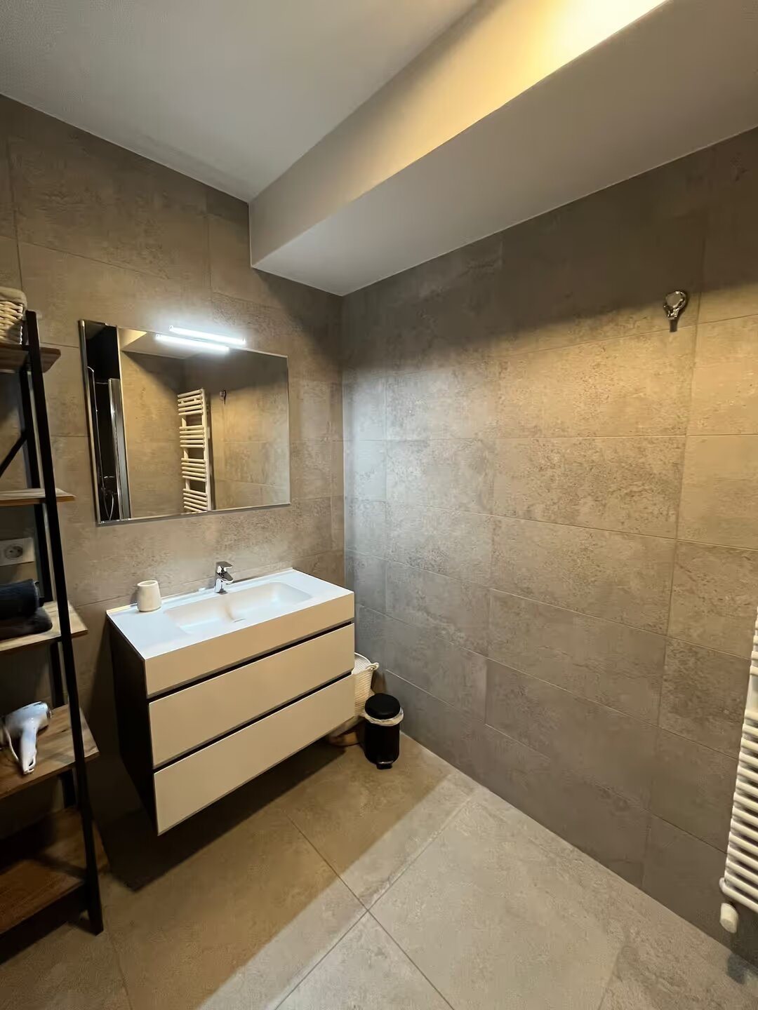 Appartement à vendre, 74m², Cessy