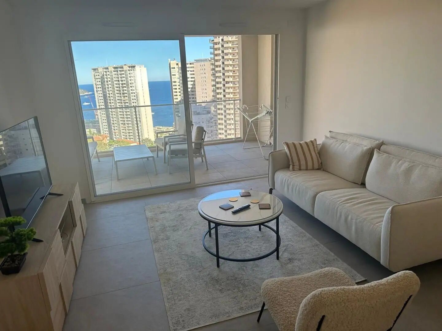 Appartement à louer, 70m², Beausoleil
