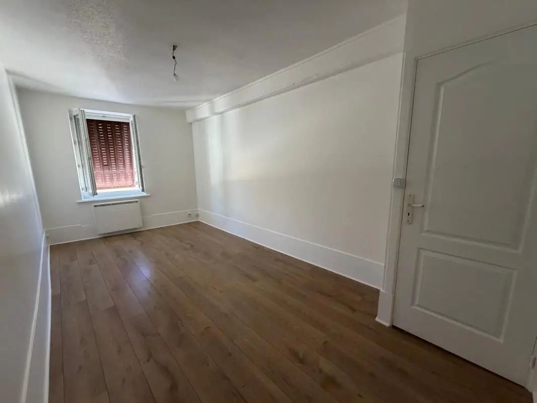 Appartement à louer, 53m², Saint-Genis-Laval