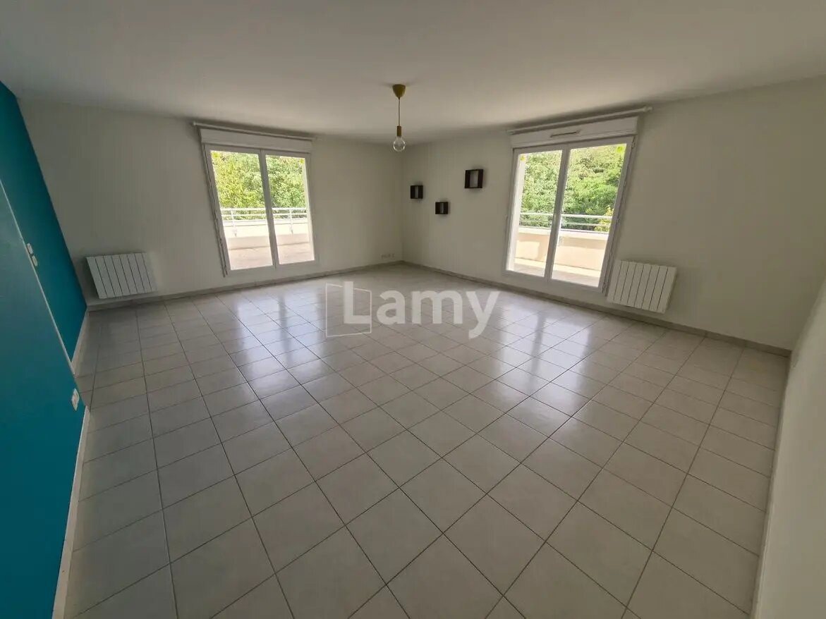 Appartement à louer, 102m², Saint-Georges-sur-Baulche