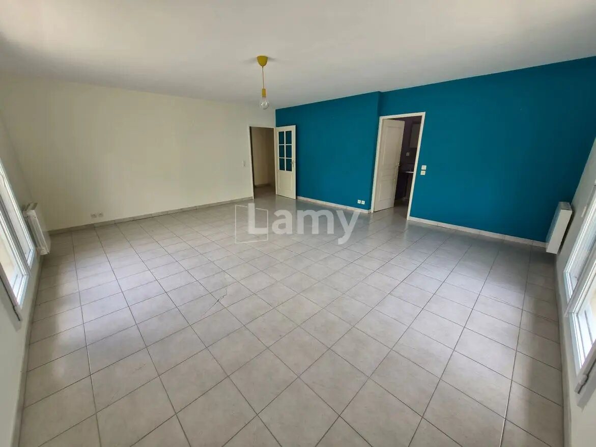 Appartement à louer, 102m², Saint-Georges-sur-Baulche