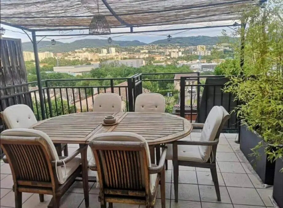 Maison à louer, 93m², Unieux