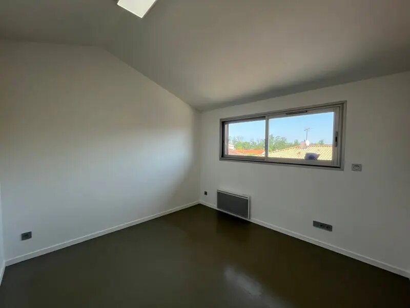 Maison à louer, 193m², Saint-Médard-d'Eyrans
