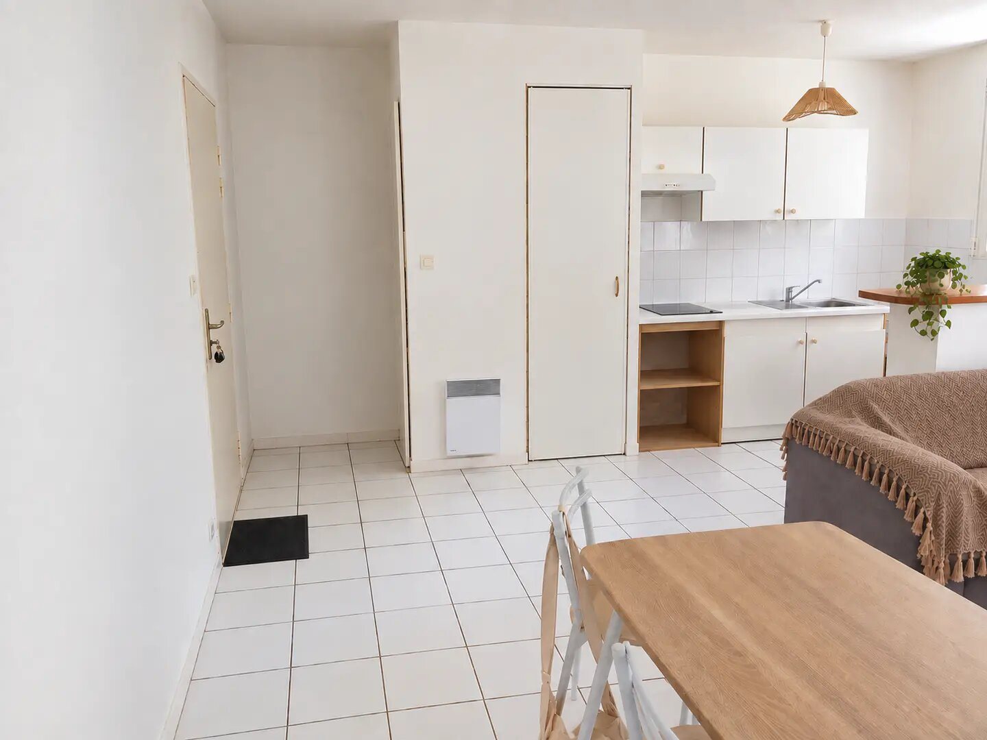 Appartement à louer, 45m², Salles