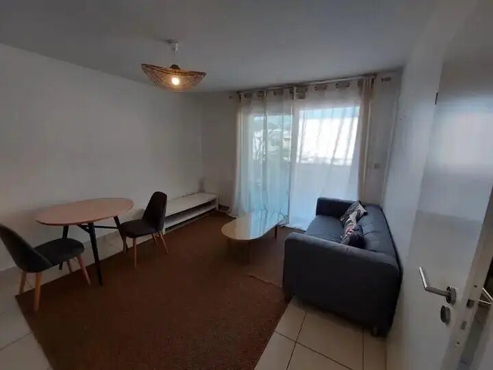 Appartement à louer, 27m², Versailles
